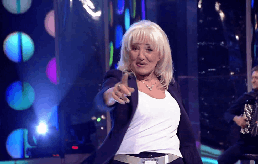 VERA MATOVIĆ JE ISTA BAJDENOVA ŽENA: Neverovatna SLIČNOST srpske pevačice i prve dame SAD! (FOTO)